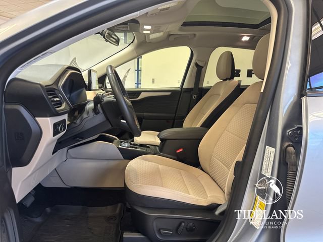 Certified 2022 Ford Escape SE w/ SE Sport Appearance Package FWD image 11