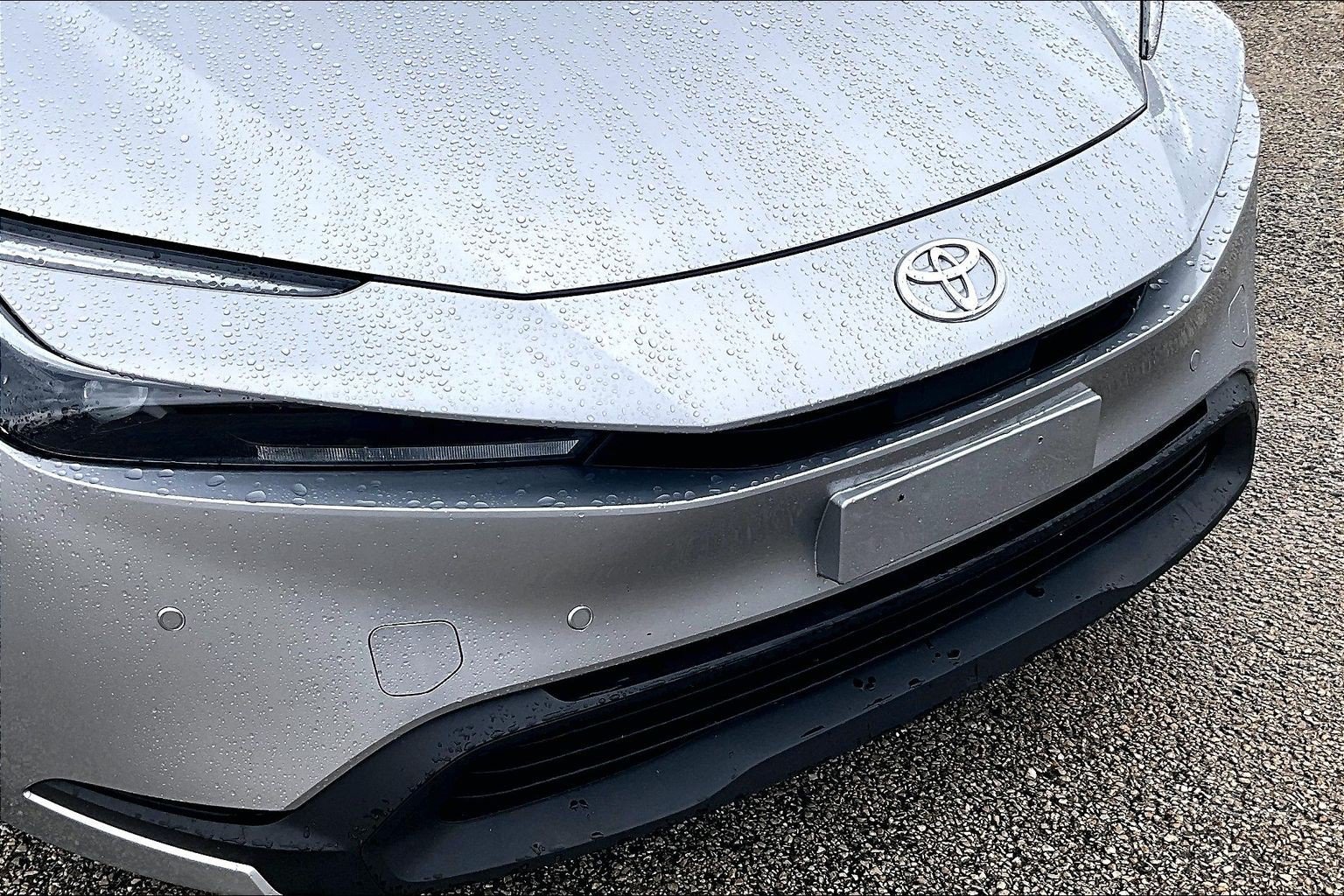 Used 2025 Toyota Prius LE FWD image 31