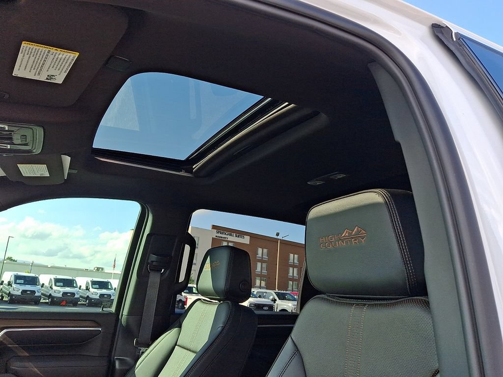Used 2026 Chevrolet Silverado 3500 High Country w/ High Country Premium Package AWD/4WD image 16