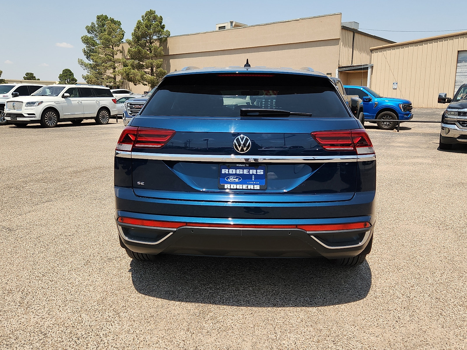 Used 2023 Volkswagen Atlas Cross Sport SE w/ Black Wheel Package FWD image 6