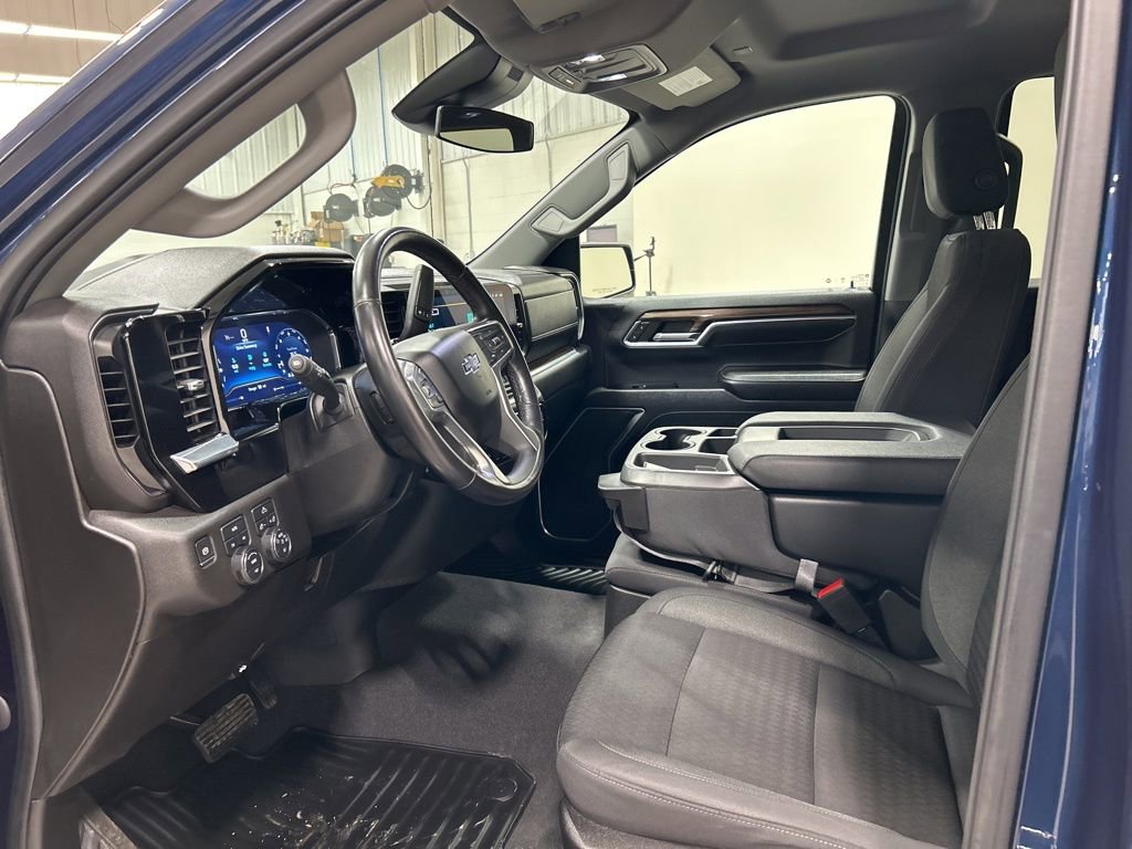 Used 2022 Chevrolet Silverado 1500 RST image 10