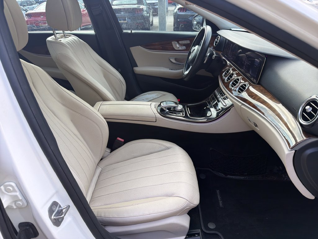 Used 2017 Mercedes-Benz E 300 image 27