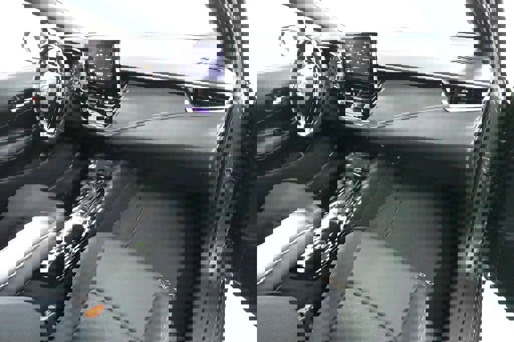 Used 2023 Toyota Corolla SE image 30