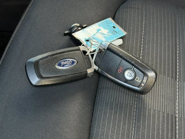 Certified 2018 Ford Edge SEL FWD image 30