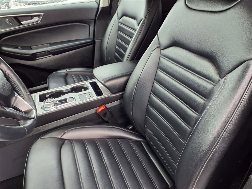 Certified 2024 Ford Edge SEL w/ Convenience Package image 3