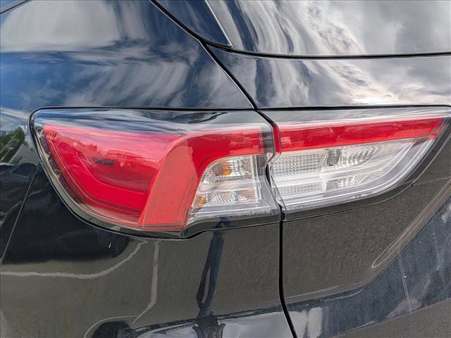 Certified 2022 Ford Escape SE w/ SE Sport Appearance Package FWD image 12