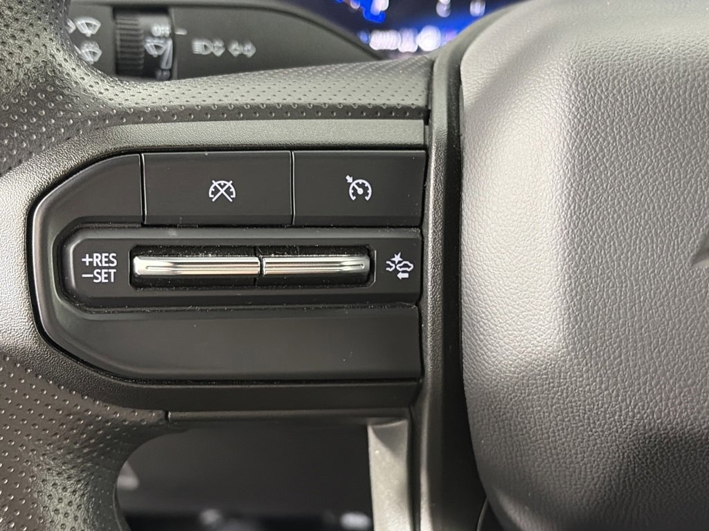 Used 2024 Chevrolet Colorado Trail Boss image 17