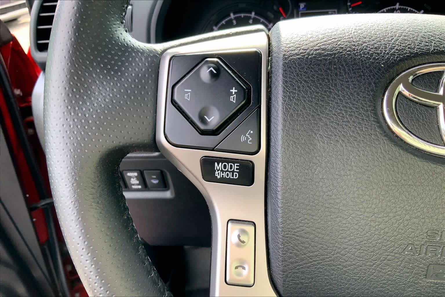Used 2022 Toyota 4Runner SR5 RWD image 22