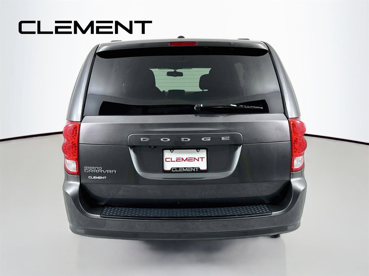 Used 2017 Dodge Grand Caravan SE FWD image 8