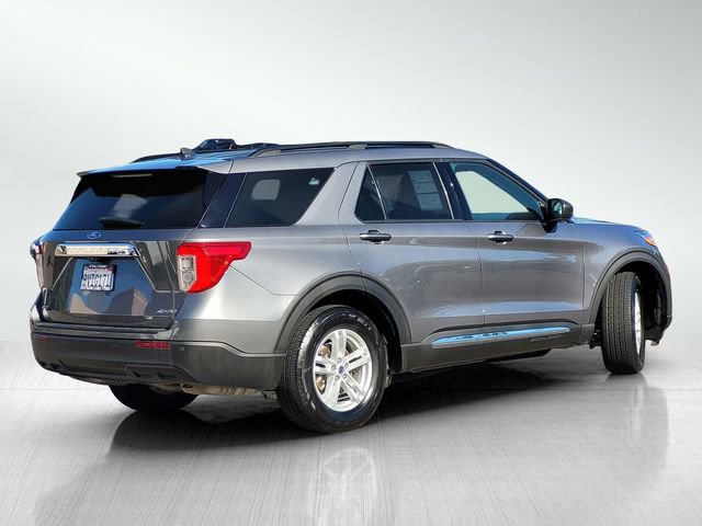Certified 2021 Ford Explorer XLT image 3