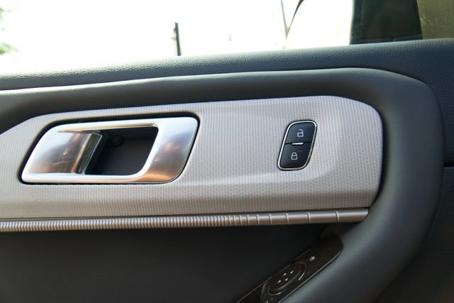 Certified 2025 Ford Explorer Active AWD/4WD image 14