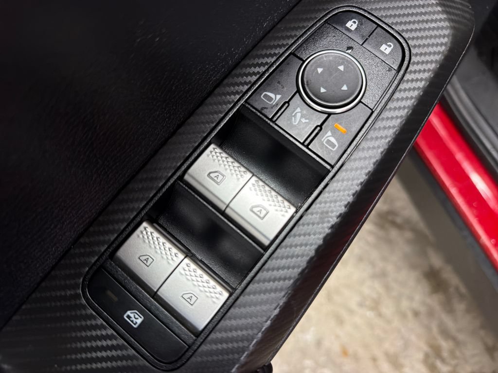 Used 2024 Mitsubishi Outlander SE AWD/4WD image 16