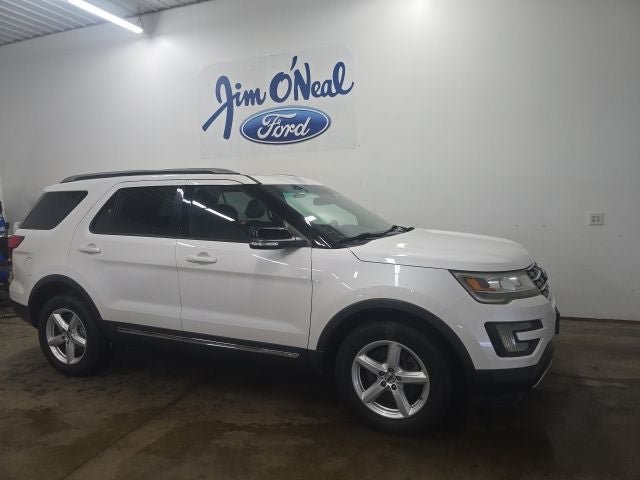 Certified 2017 Ford Explorer XLT w/ Equipment Group 202A AWD/4WD image 1