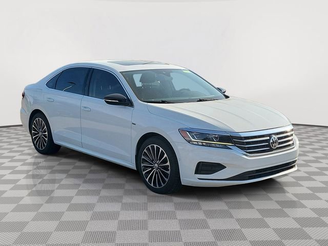 Used 2022 Volkswagen Passat 2.0T FWD image 7