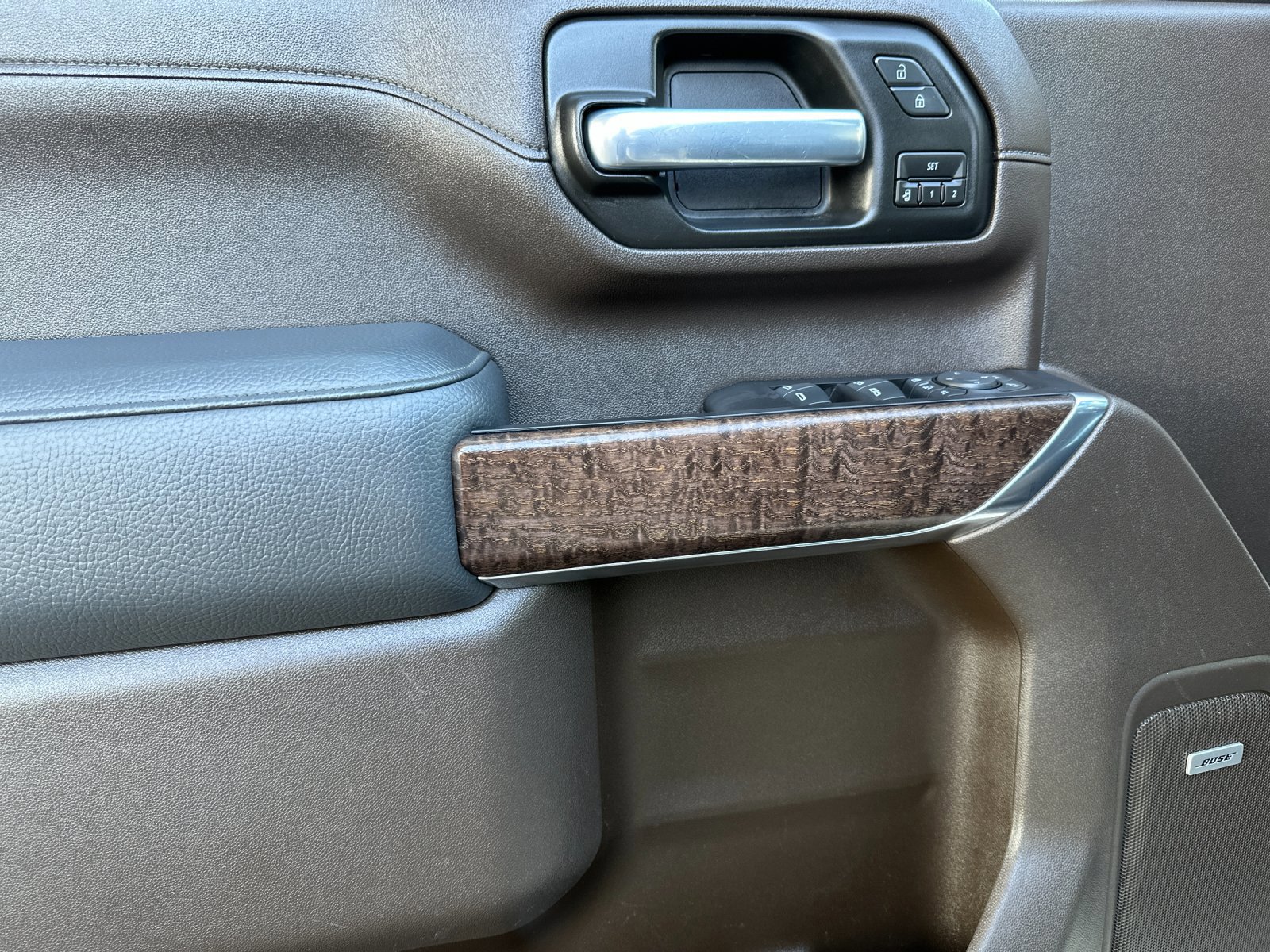 Used 2020 GMC Sierra 2500 Denali w/ Gooseneck/5TH Wheel Package image 11