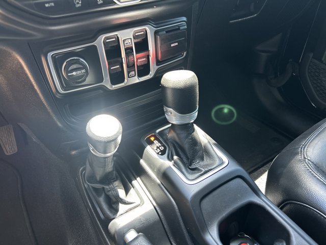 Used 2023 Jeep Gladiator Sport AWD/4WD image 32