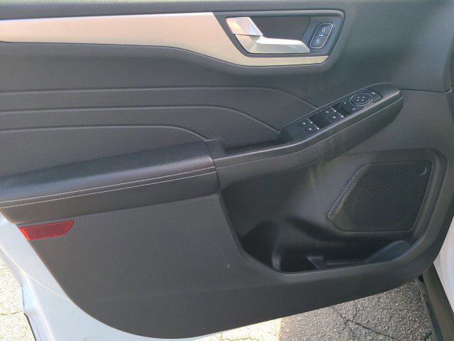 Certified 2021 Ford Escape SE image 19