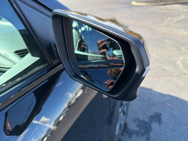 Used 2022 Chevrolet Equinox RS w/ RS Leather Package image 9