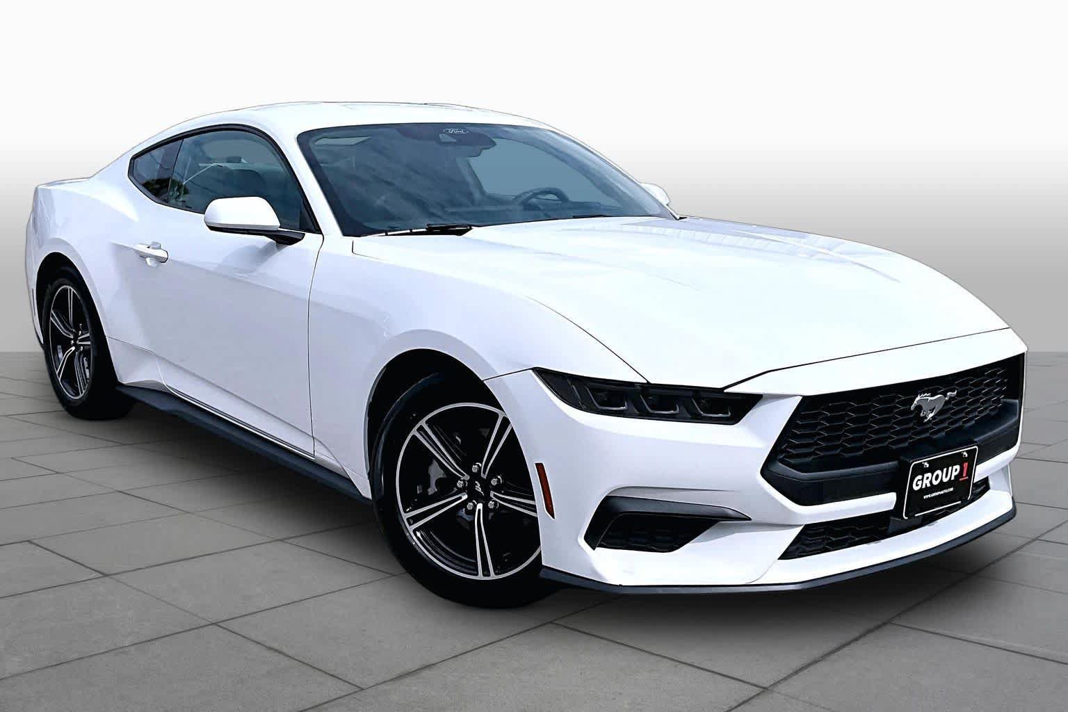 Certified 2025 Ford Mustang Coupe RWD image 3