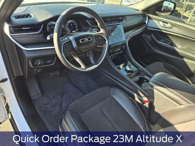 Used 2024 Jeep Grand Cherokee L Altitude AWD/4WD image 6