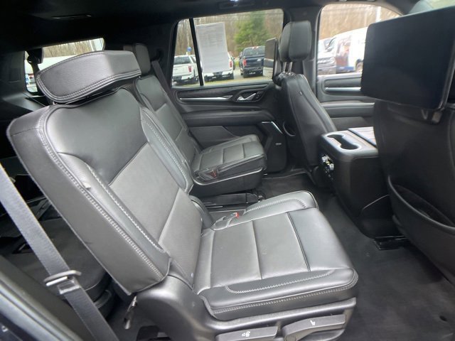 Used 2023 GMC Yukon Denali w/ Denali Reserve Package image 31