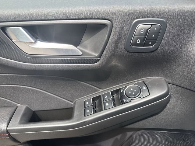 Certified 2023 Ford Escape ST-Line Elite AWD/4WD image 13