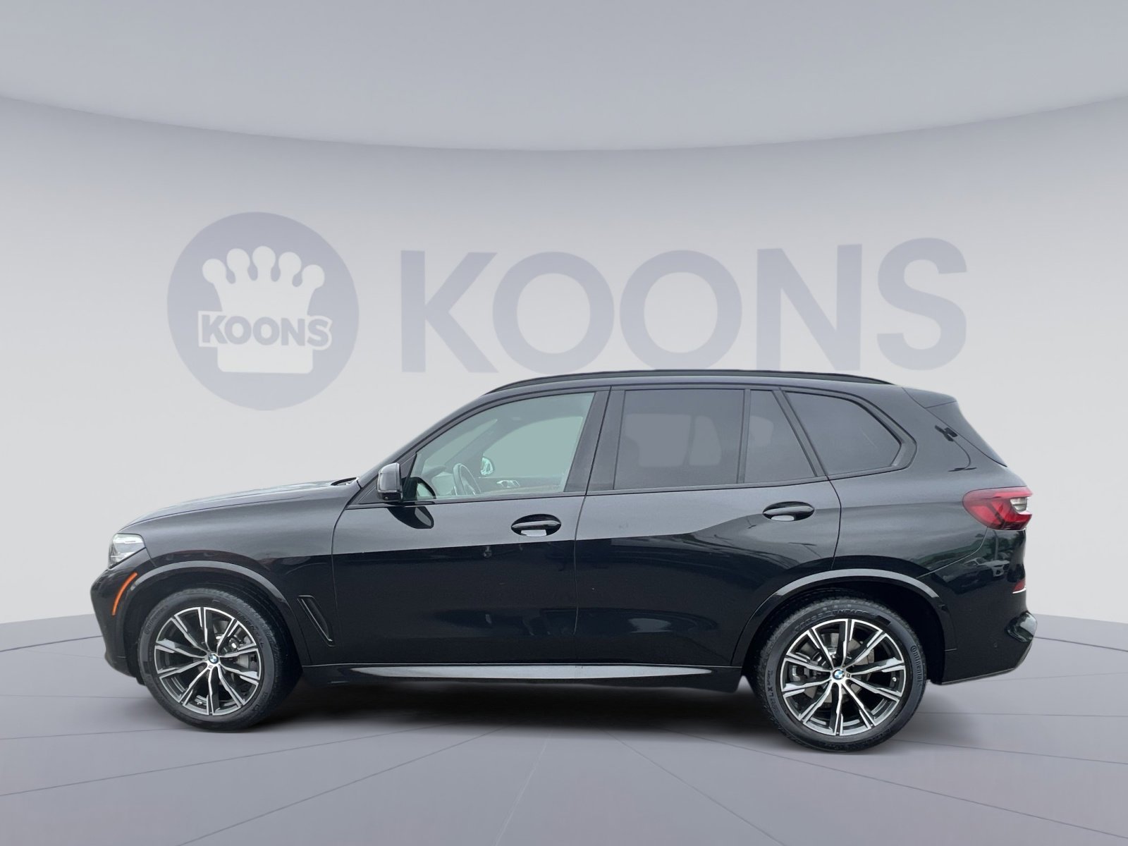 Used 2023 BMW X5 xDrive40i w/ M Sport Package AWD/4WD image 7