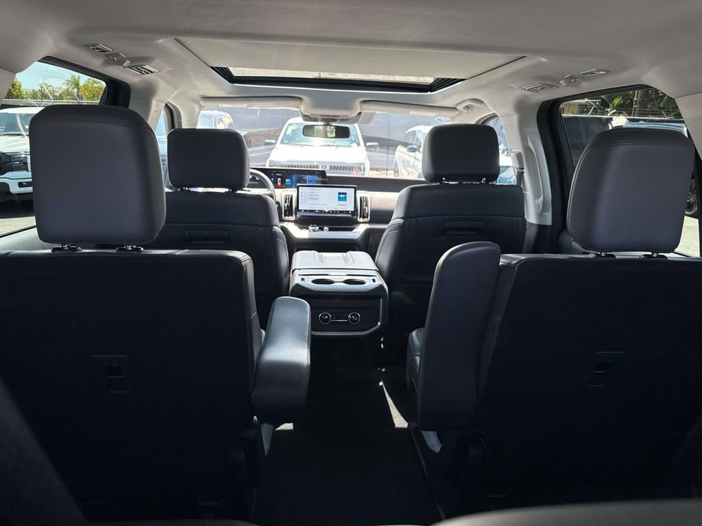 Certified 2025 Ford Expedition Active RWD image 9