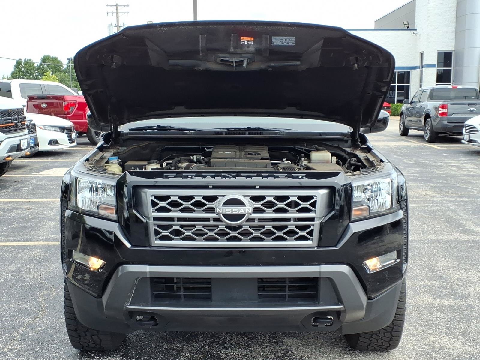 Used 2022 Nissan Frontier SV AWD/4WD image 32