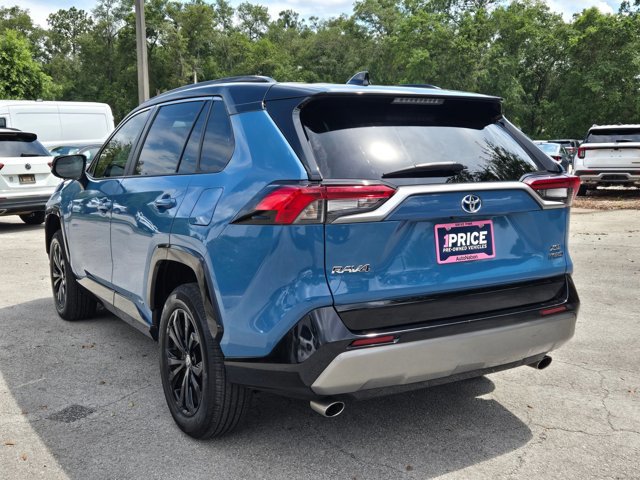 Used 2022 Toyota RAV4 XSE AWD/4WD image 8