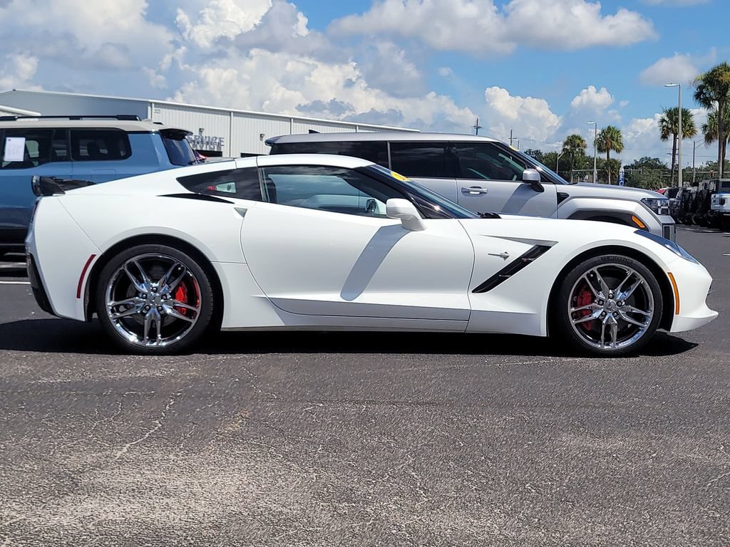 Used 2017 Chevrolet Corvette Stingray Coupe RWD image 7