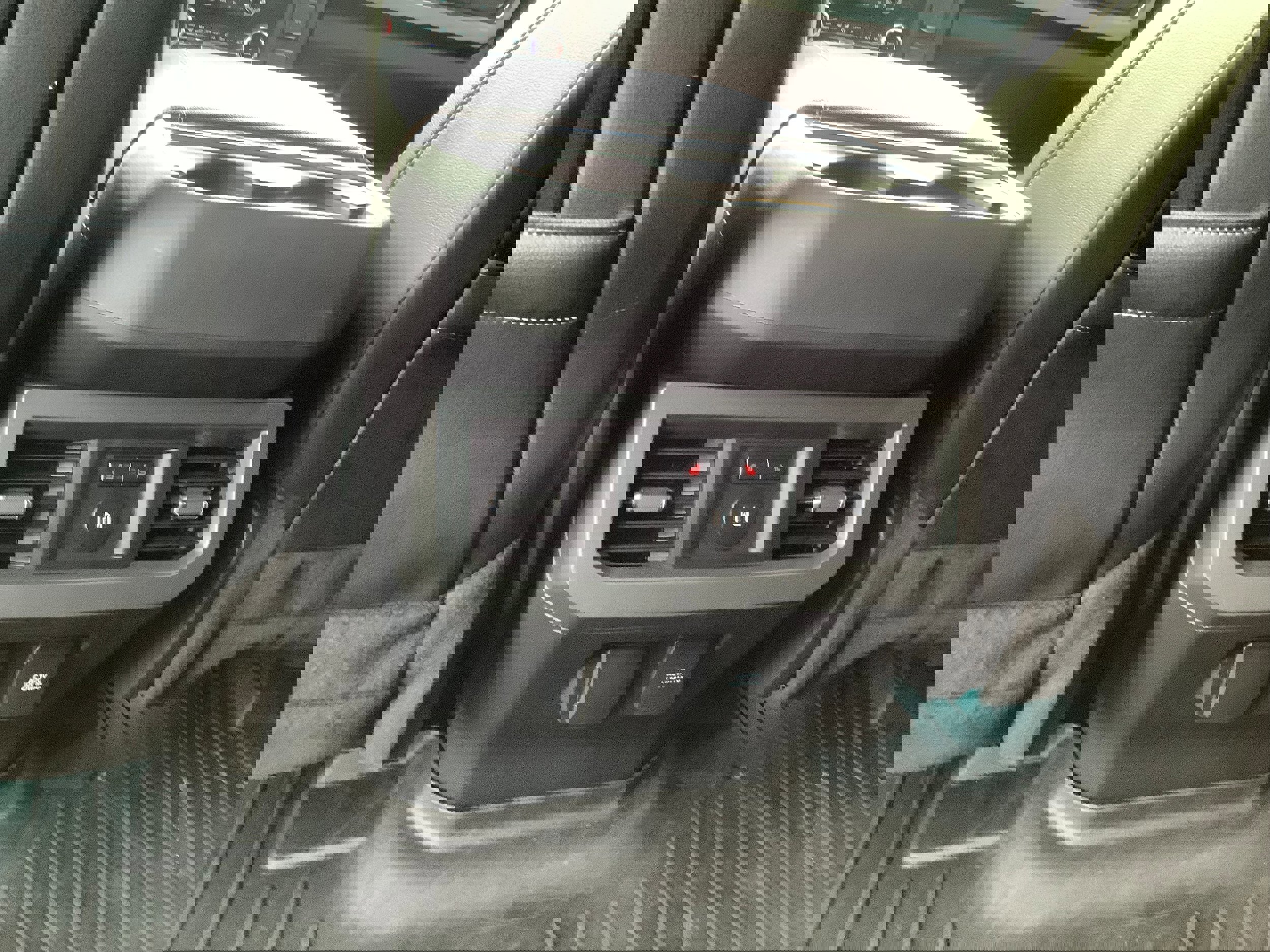 Certified 2023 Ford F250 Lariat w/ Lariat Ultimate Package image 18