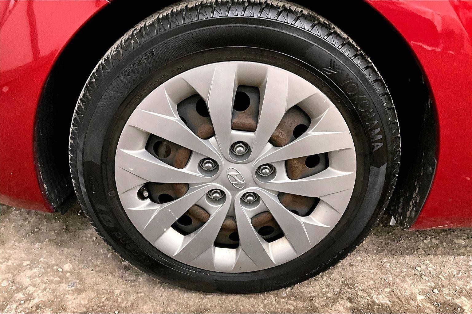 Used 2017 Hyundai Elantra GT image 10