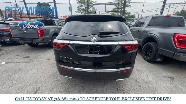 Used 2024 Buick Enclave Premium image 2