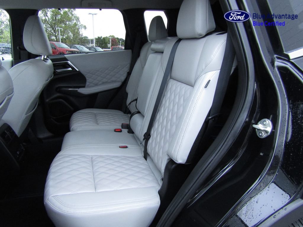 Used 2024 Mitsubishi Outlander SEL AWD/4WD image 19