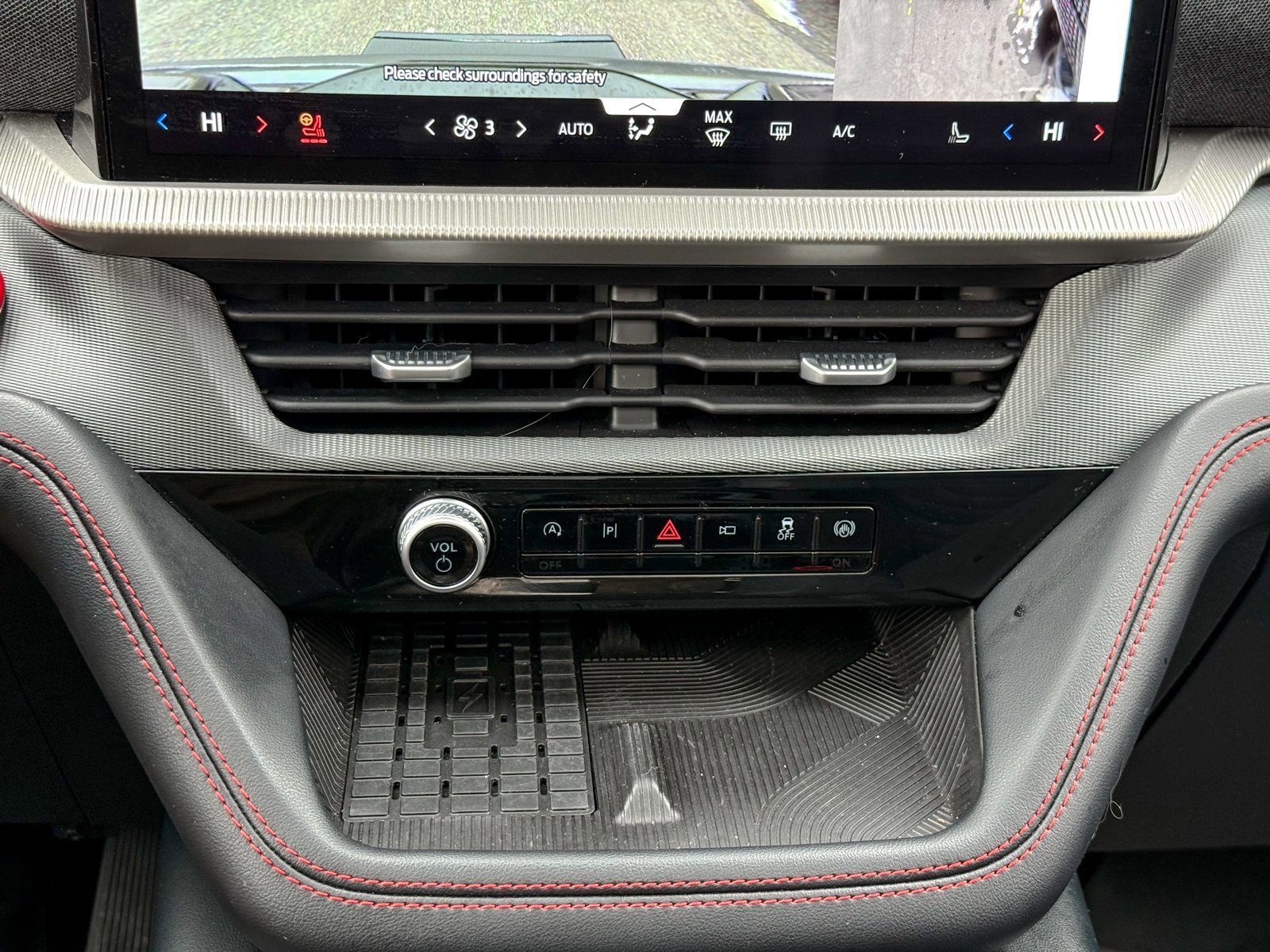 Certified 2025 Ford Explorer ST-Line w/ Premium Package image 28