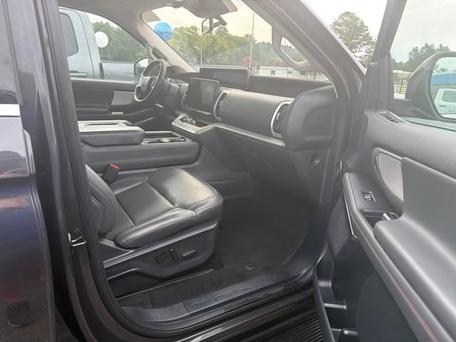 Certified 2025 Ford Expedition Active AWD/4WD image 25