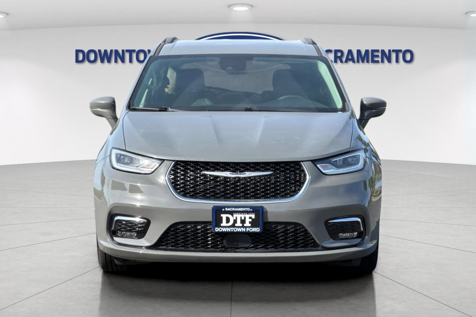 Used 2022 Chrysler Pacifica Touring-L FWD image 12