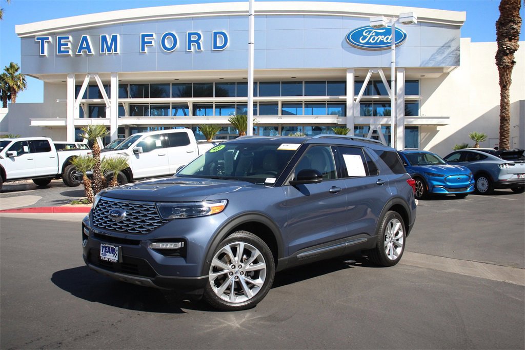 Certified 2021 Ford Explorer Platinum w/ Equipment Group 601A image 2