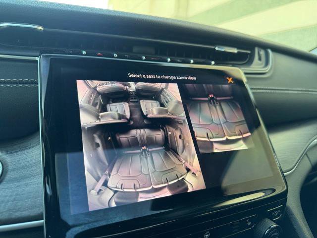 Used 2022 Jeep Grand Cherokee L Limited w/ Black Appearance Package image 30