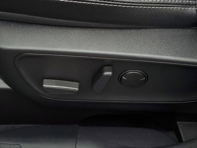 Certified 2023 Ford Escape Platinum w/ Premium Technology Package image 13