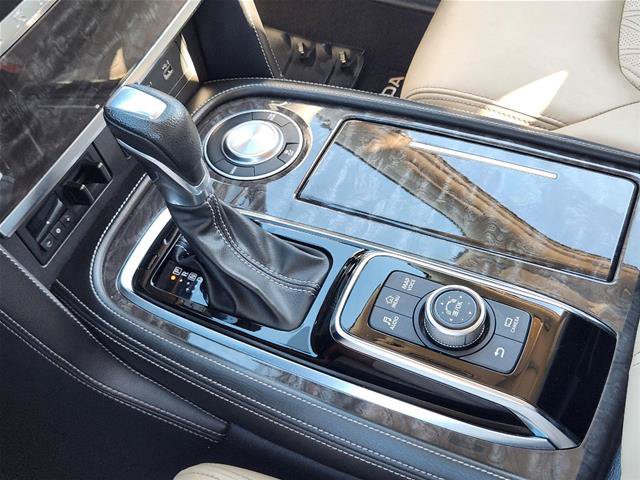 Used 2023 Nissan Armada Platinum w/ Captain's Chairs Package RWD image 19