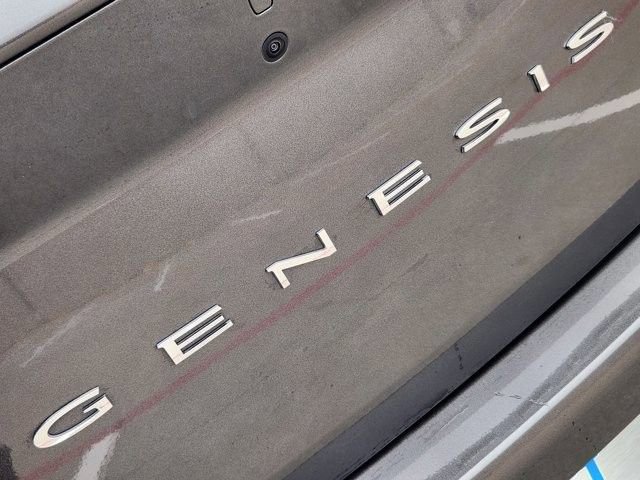 Used 2025 Genesis G70 2.5T image 11