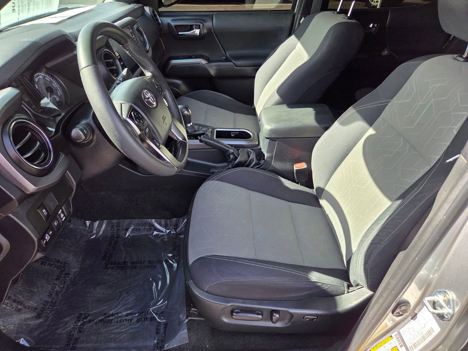 Used 2023 Toyota Tacoma TRD Off-Road w/ Technology Package AWD/4WD image 10