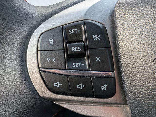 Certified 2025 Ford Explorer Active AWD/4WD image 15