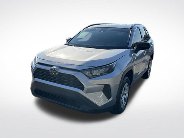 Used 2019 Toyota RAV4 LE FWD image 3