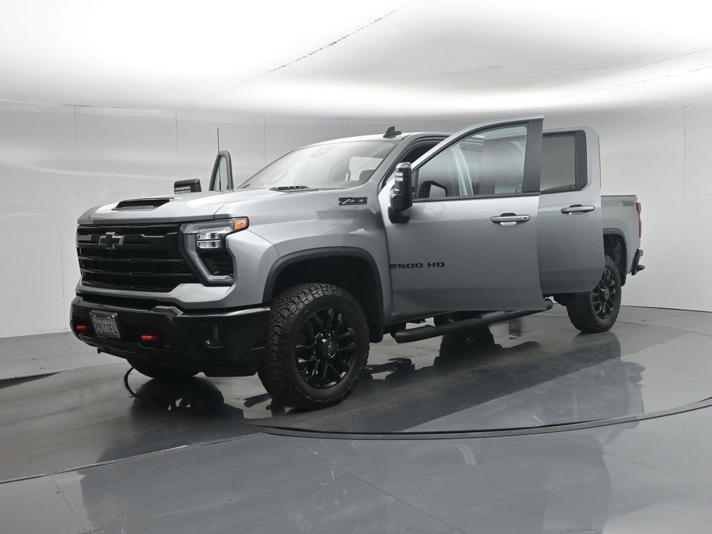 Used 2025 Chevrolet Silverado 2500 LT w/ Trail Boss Package AWD/4WD image 31