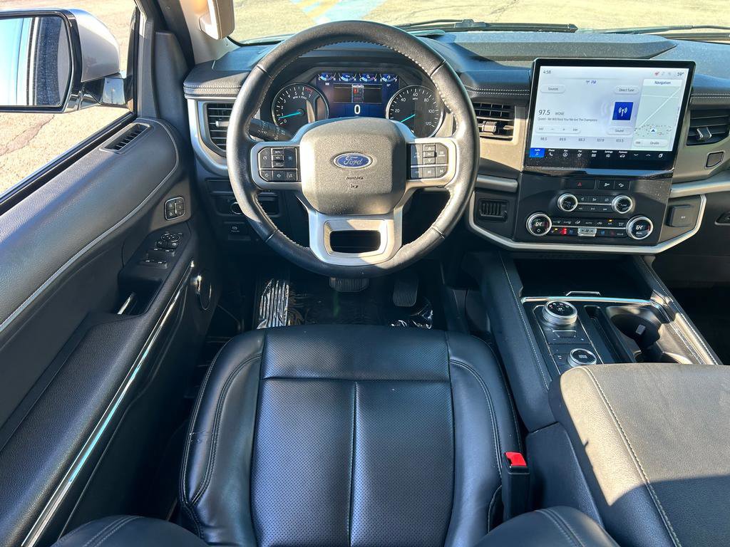 Certified 2023 Ford Expedition XLT image 18