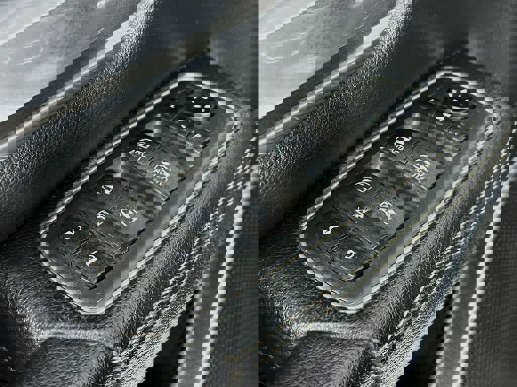 Used 2020 RAM 1500 Laramie w/ Off Road Group image 29