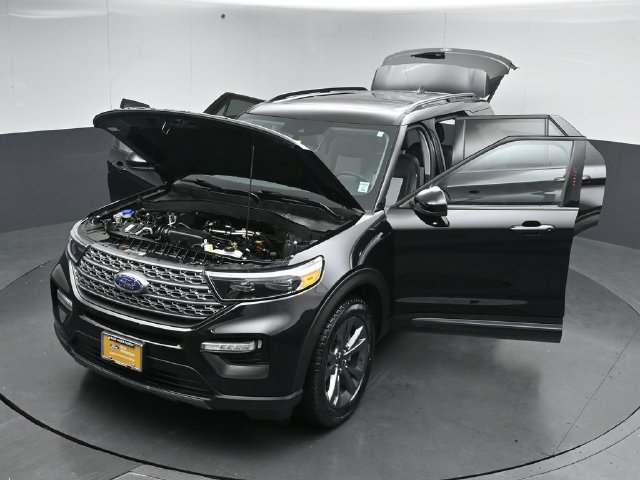 Certified 2024 Ford Explorer XLT w/ Equipment Group 202A AWD/4WD image 56